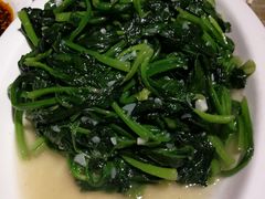 蒜蓉菠菜-郑享吃烧烤烩面(红专路店)