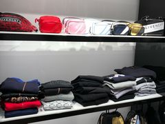 -GIVENCHY(佛罗伦萨小镇奥莱店)