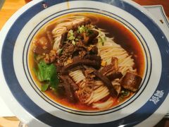 -霸蛮湖南菜·牛肉粉(荣京西街店)