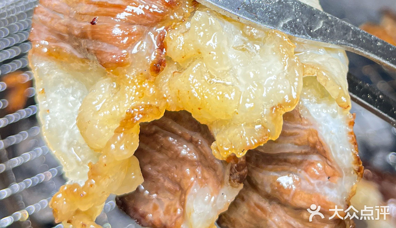 鞍山居民楼下的氛围感烤肉小店！好多新鲜玩意儿