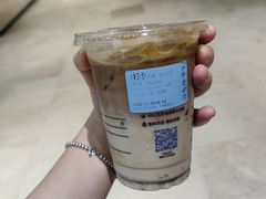 -瑞幸咖啡(岳家嘴地铁站店)