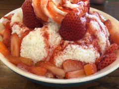 草莓牛奶冰沙-LYFATTI 莱芙缇(赣水路店)