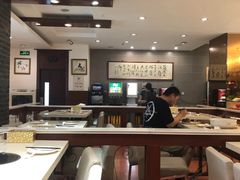 大堂-泉福居酱骨头自助广场(南大街商业步行街店)