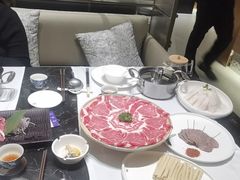 -红鼎豆捞·非遗鲍皇汤火锅(宝丰路店)