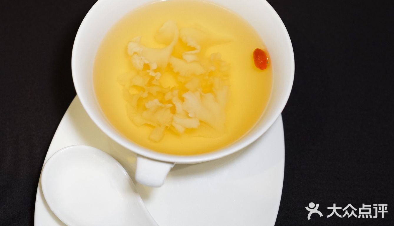 隐于渝中区的粤菜馆鹏阁值得一试