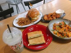 -HELLO 27 意面·沙拉·帕尼尼