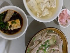 -侯记双流蘸水肥肠(阆中店)