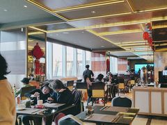 -大中华希尔顿酒店-念自助餐·嗨啤·小龙虾