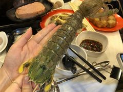 -鲜入围煮花胶鸡海鲜火锅