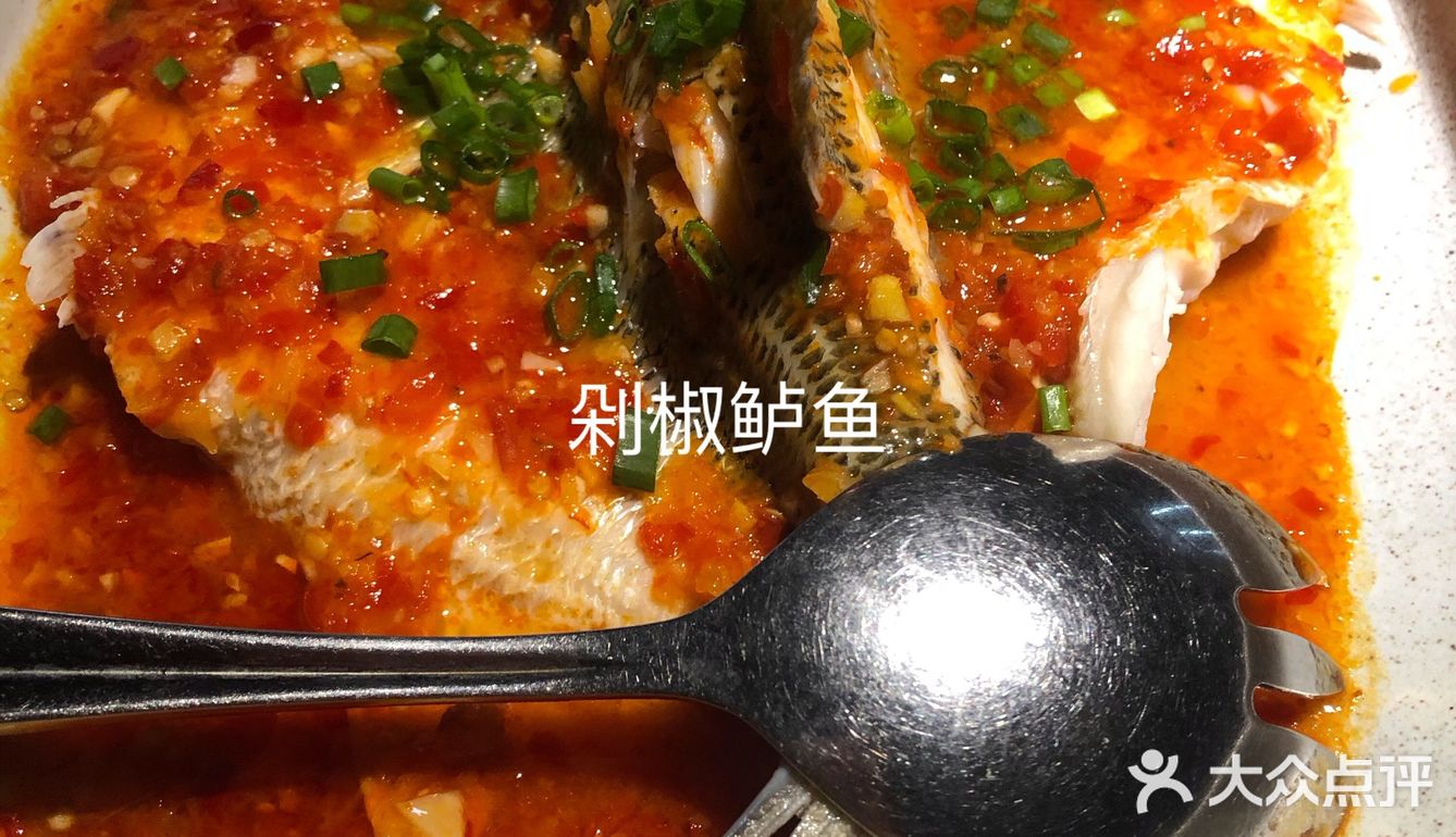 我老公直接点了一桌全肉宴,把我和外婆吃得脑壳好晕