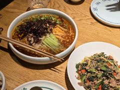 -一坐一忘云南菜(嘉里中心店)