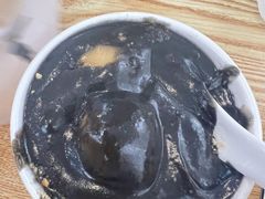 芝麻糊拼汤圆-翁林甜品