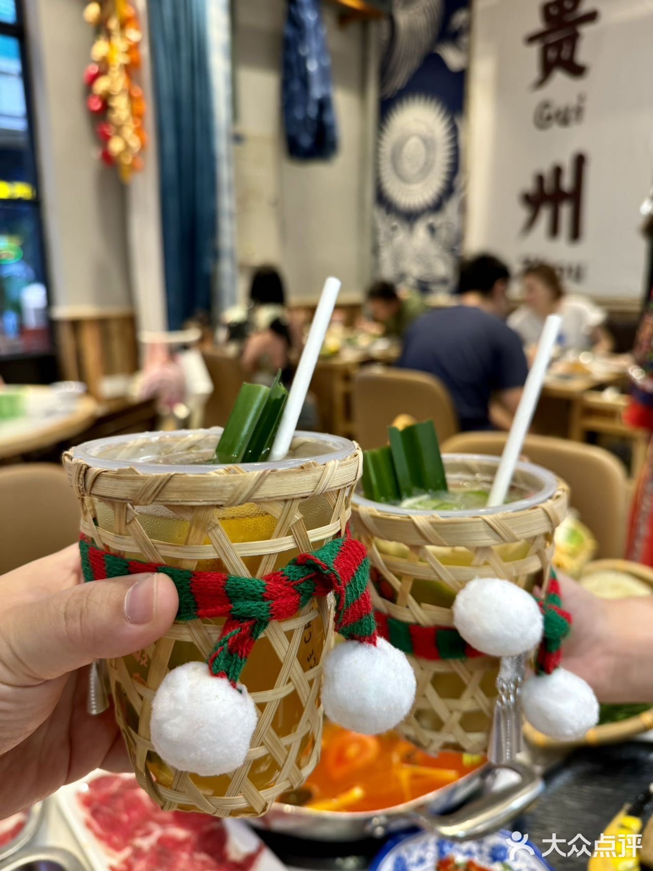 贵州朋友带路来吃的酸汤火锅，明天还来！