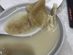 鸡煲中勾翅-凤城礼记鱼翅海鲜酒家(新马路总店)