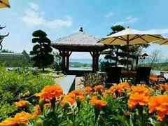 -七彩云南古滇温泉山庄