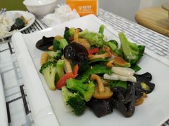 -雅逸居海鲜小厨