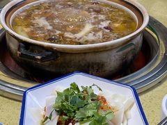 -东巴谷野生菌火锅餐厅