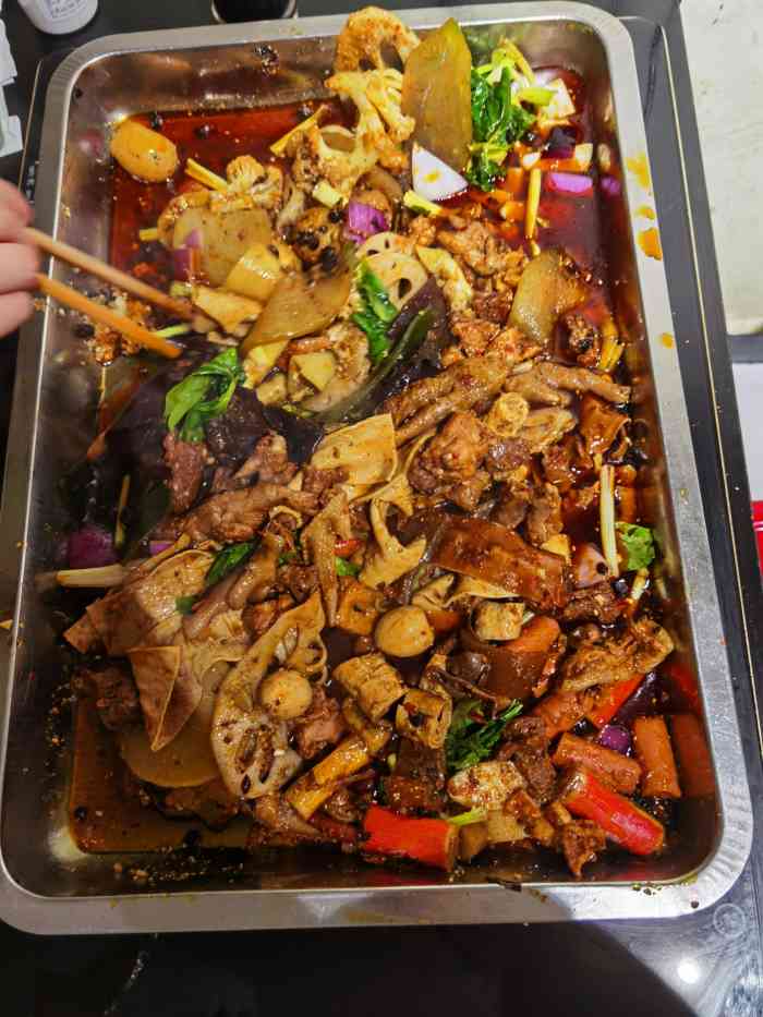 歆瑞源油卤串串-"看到评论还可以,离的又比较近就去试了一下.