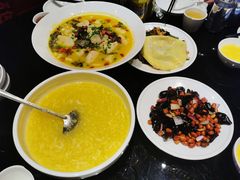 -皇城根·烤鸭·鱼头·家常菜(欧亚大观乐活城店)