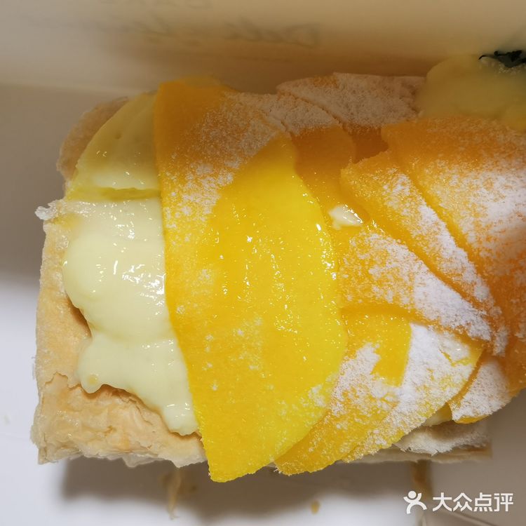 开在了长宁中山公园附近的龙之梦商场的港丽餐厅门口