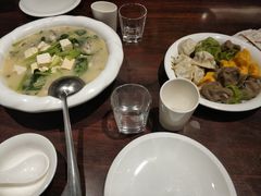 -赶海部落海鲜城(海阳路店)