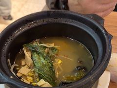 -白阿婆过油肉拌面·大盘鸡