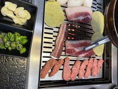 -臻牛烤肉