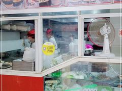 -花溪王记牛肉粉(四季花溪商场店)