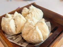 西关蜂蜜叉烧包-粤财皇冠假日酒店·彩华轩中餐厅