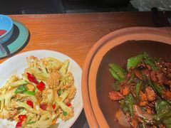 -吃饭皇帝大土家民族菜(正大广场店)