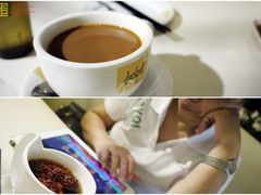 熱鴛鴦 + 杞子紅枣茶 -七哥港式茶餐厅(亮马桥总店)