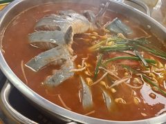 红酸汤锅-苗侗地道红酸.酸汤鱼·酸汤牛肉