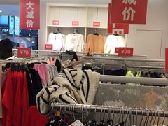 -H&M(天一广场店)