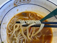-弘束束柳州深巷螺蛳粉(珠江路店)