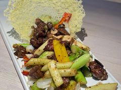 芦笋黑蒜炒和牛-匠心牛公馆·潮汕牛肉海鲜火锅(索菲特店)