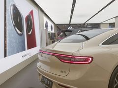 -华为智能生活馆(上海金桥国际商业广场)