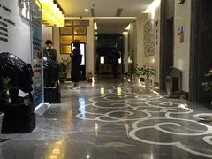 -新盈光·云会所(百丈东路店)