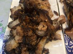 香酱热肘子-傅记酱肉