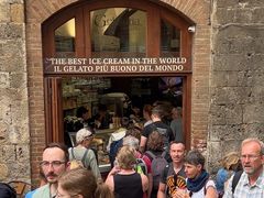 -Gelateria Dondoli