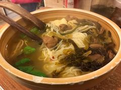 泡椒酸菜肥肠-石榴姐•山城小馆(创始店)