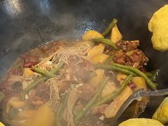 -哈尔滨烧烤·山河村铁锅炖(交大店)