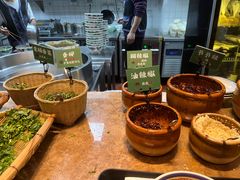 -云阿蛮云南生烫牛肉米线(奉贤路店)