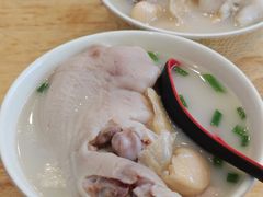 -雷祖芳老妈蹄花店