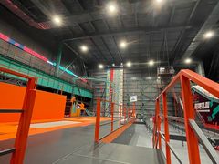 -极限PLAY运动娱乐新世界·团建派对潮玩休闲馆·室内蹦极高空游乐园