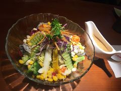 三文鱼牛油果沙拉-鳗鱼家·深夜食堂(军博店)