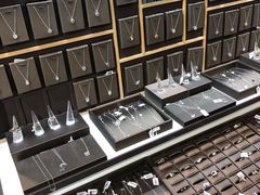 -三福时尚(三峡广场华夏银座店)