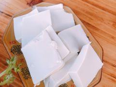 -黄利砖万峰林布依特色酸笋牛肉馆