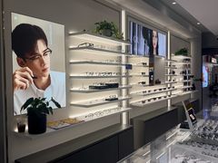 -镜客眼镜(浦江欢乐颂店)
