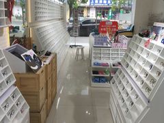 -诺柯视眼镜-蔡司依视路官方工厂店(淞南一店)