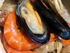 -领鲜活海鲜榴莲自助火锅(东门店)
